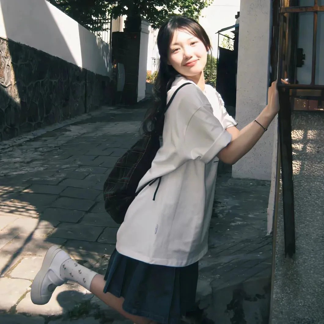 林中漫步封面